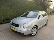 Volkswagen Polo - 1.4-16V Highline/ Aut/Airco/ Elek.Ram