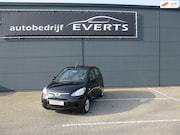 Hyundai i10 - 1.1 Active Auto rookt iets door olie verbruik koud maar nu s