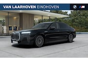 BMW 7-serie - M760e xDrive Automaat / Panoramadak Sky Lounge / Trekhaak /