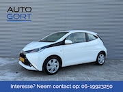 Toyota Aygo - 1.0 VVT-i x-play | Camera | Bluetooth | Airco | Dealer onder