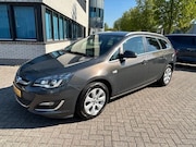 Opel Astra - Sports Tourer 1.4 Turbo Sport + NAVI CRUISE CLIMA XENON.