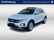 Volkswagen T-Roc - 1.5 TSI 150PK DSG Style / Panorama dak / IQ Led / Virtual co