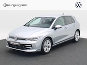 Volkswagen Golf - Life Edition 1.5 eHybrid 204 PK | Trekhaak | Carplay | Camer