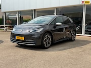 Volkswagen ID.3 - First Plus 58 kWh / TREKHAAK / IQ LIGHT / NL AUTO / SOH 92%