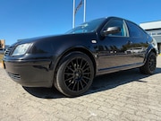 Volkswagen Bora - 1.6-16V Comfortline