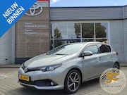 Toyota Auris - 1.8 Hybrid DYNAMIC ULTIMATE STOELVERW KEYLESS 17'' LM-VELGEN