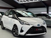 Toyota Yaris - 1.5 Hybrid Bi-Tone Bluetooth