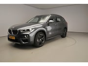 BMW X1 - sDrive20i 190PK Automaat Executive | Trekhaak (1800kg ) | Na