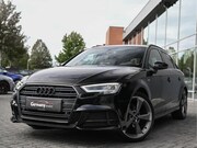 Audi A3 - Sportback 1.5TFSI S-Line Black optic 18-Inch Navi Afgevlakt 