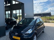 Toyota Aygo - 1.0-12V Now bj 2011 dealer onderhouden