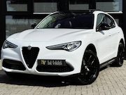 Alfa Romeo Stelvio - 2.0 T 280pk AWD Q4 Veloce Panoramadak Black Pack 2300kg Trek