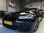BMW 5-serie - 520i Edition Plus M pakket, Schuifdak, 19inch Sfeerverlichti
