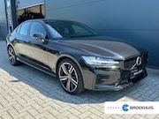 Volvo S60 - 2.0 Recharge T6 AWD R-Design | Pano | Trekhaak | Pilot Assis