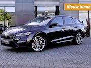 Skoda Octavia - Combi 1.4 TSI RS iV 245pk/ Sportstoelen elektr./Panodak / AC