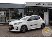 Toyota Yaris - 1.5 Hybrid EXECUTIVE NL.AUTO PANODAK AFN.TREKHAAK ALL SEASON