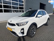 Kia Stonic - 1.0 panoramadak, stuurwielverwarming, navigatie, camera