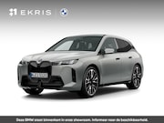 BMW iX - xDrive60 112 kWh M Sportpakket Pro | Innovation Pack | Onder