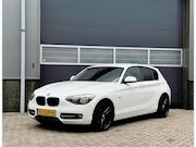 BMW 1-serie - 116i Sport bj.2015 Autom|Navi|5 Drs|Clima|Cc.
