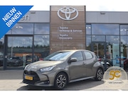 Toyota Yaris - 1.5 HYBRID DYNAMIC LED LMV-16" APPLE/ANDROID KEYLESS NAVI AL