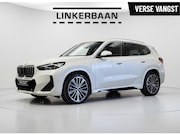 BMW X1 - sDrive20i | M Sport | Leder | HUD | 20 inch | NL Auto |