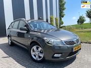 Kia Ceed - 1.4 CVVT Navigator Plus Pack Nw APK-Airco-Carplay-Cruise-Lmv