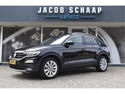 Volkswagen T-Roc - 1.5 TSI Style Automaat / Navigatie / Adap. Cruise / Trekhaak
