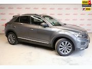 Volkswagen T-Roc - 1.5 TSI Sport Business R|Stoelverwarming|Trekhaak|Parkeersen
