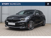 BMW 1-serie - 120i M Sport Automaat / Panoramadak / M Sportstoelen / Achte