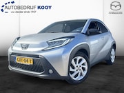 Toyota Aygo X - 1.0 VVT-i First / Licht metalen velgen / Camera / CarPlay