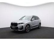 BMW iX1 - 30 xDrive M Sport pro 313 pk l Pano l Drive Assistant l Harm