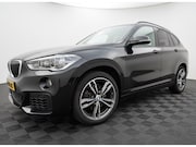 BMW X1 - sDrive20i 192pk Executive, M Sport | Pano | CarPlay | Hud