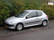 Peugeot 206 - Rijdt perfekt APK t/m 07-08-'27