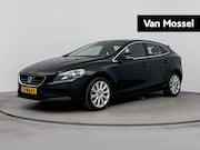 Volvo V40 - 2.0 T3 Nordic+ 153PK | Trekhaak 1500KG | Navigatie | Stoelve