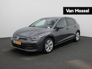 Volkswagen Golf - 1.5 eHybrid Life Edition | 17 inch velgen | Automaat | Stoel
