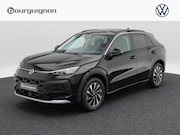 Volkswagen T-Roc - Life First Edition 1.5 eTSI 150 PK | Trekhaak | Stoel- & Stu