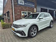 Volkswagen Tiguan - 1.5 TSI R-LINE, Trekhaak, Eletrische A-klep, Stuur/stoel ver