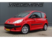 Peugeot 1007 - 1.4 Sesam Urban