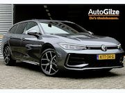 Volkswagen Passat - Variant 1.5 eHybrid R-Line Edition 272PK l Trekhaak l Pano l