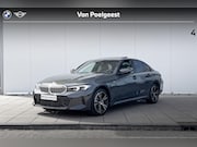 BMW 3-serie - Sedan 330e M-Sport / 18 inch / Trekhaak / Stoelverwarming