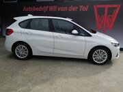 BMW 2-serie Active Tourer - 220i LUXURY | AUTOMAAT | PANORAMA | LEER | CAMERA | NAVIGATI