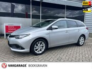Toyota Auris - 1.8 Hybrid Dynamic / camera