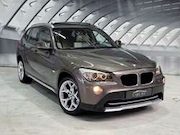 BMW X1 - SDrive18i Executive pano zw hemel leer