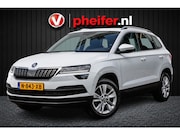 Skoda Karoq - 1.0 TSI Business Edition Plus Trekhaak/ Camera/ Navigatie/ C