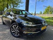 Volkswagen Golf - 1.0 TSI Business 2018 DSG 5D Led