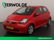 Toyota Aygo - 1.0-12V + | Weinig Km's | Dealer onderhouden | 5-Deurs |