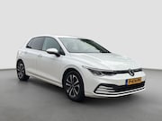 Volkswagen Golf - 1.5 TSI | Navi | Apple Carplay/ Android Auto | PDC | Stoelve