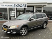 Volvo XC70 - 2.4 D5 Summum AWD Leder / Xenon / Navi / Trekhaak