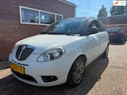 Lancia Ypsilon - 1.2 Argento Airco LMV Leer apk 14-1-2027 PDC Scherm pioneer