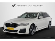 BMW 5-serie - Touring 530e M Sport Trekhaak Adaptieve Cruise Control 360 C