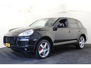 Porsche Cayenne - 4.8 Turbo